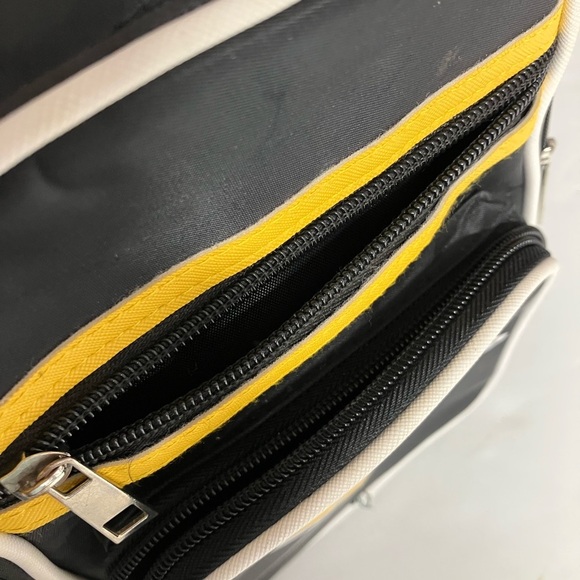 Pittsburgh Penguins Women’s Crossbody Bag, Black/Yellow/White, 8 1/2”x 10”, NHL - Picture 2 of 5